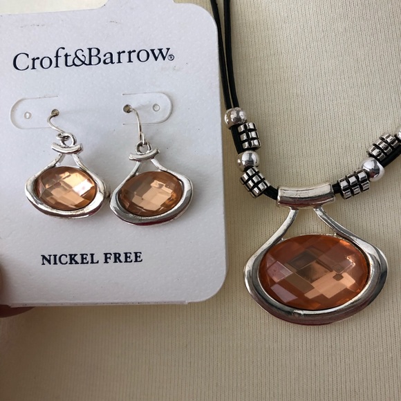 Croft & Barrow Nickel Free Necklace and Earrings. - Picture 5 of 6